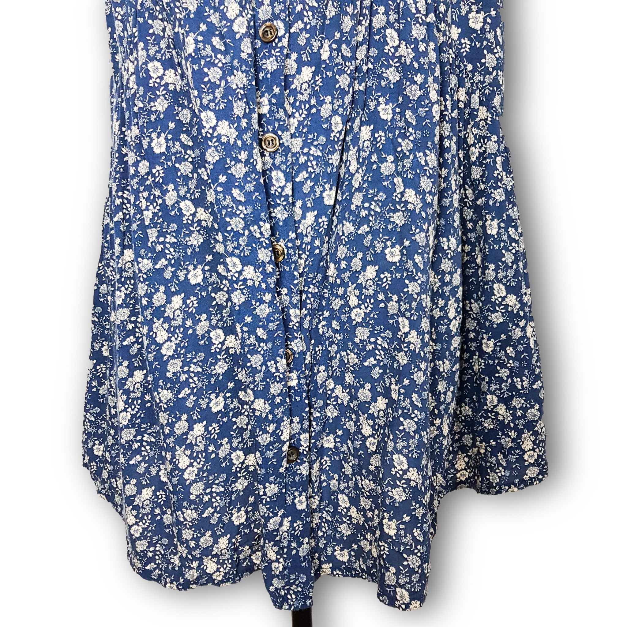 Casual Blue Beige Floral Sleeveless Button Down Women's Long Blouse Collared Top