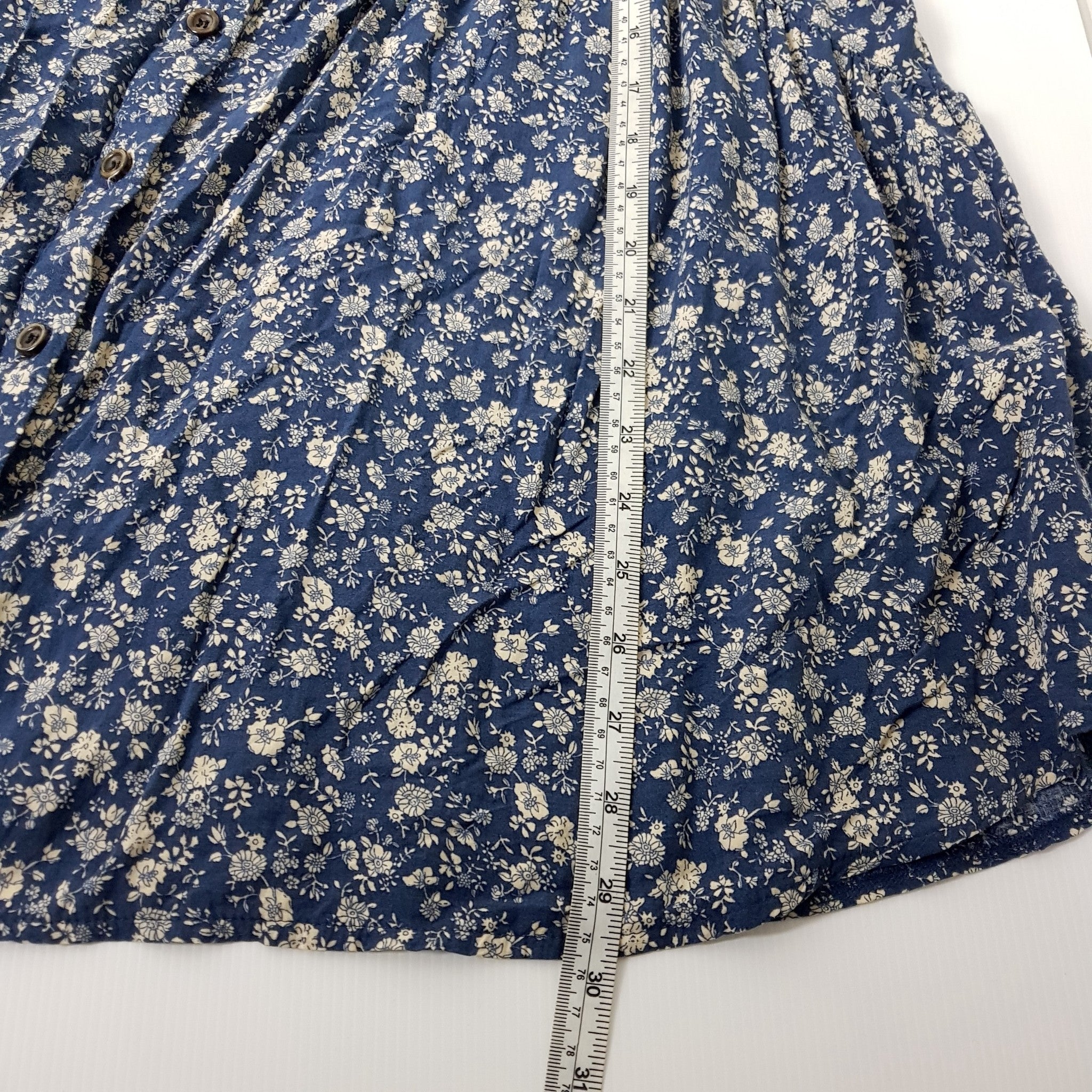 Casual Blue Beige Floral Sleeveless Button Down Women's Long Blouse Collared Top