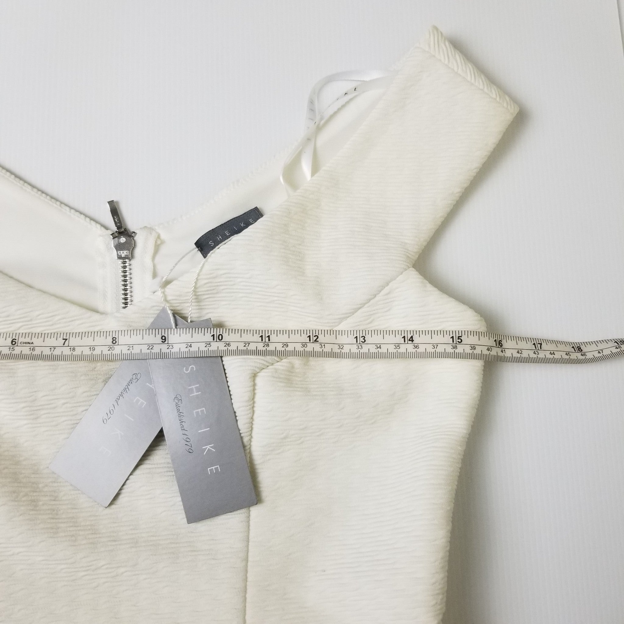 Sheike Deadly Sins Top Ivory White Cropped Women's Cutout Blouse Size 8 / Small