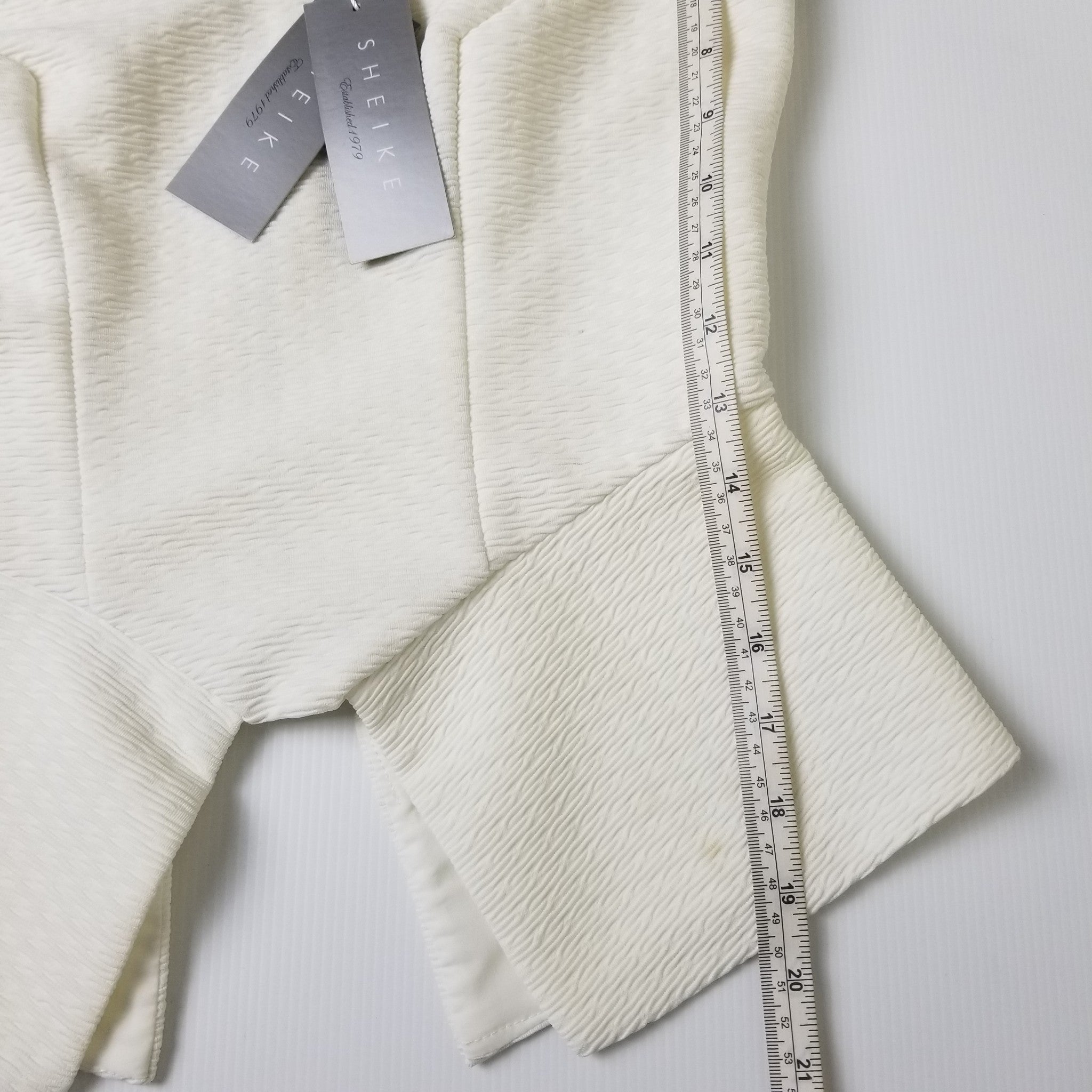 Sheike Deadly Sins Top Ivory White Cropped Women's Cutout Blouse Size 8 / Small