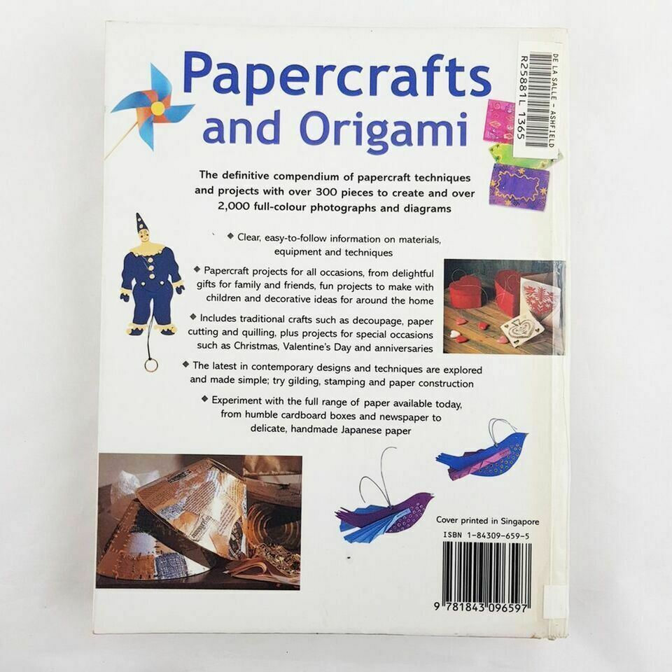 Papercrafts and Origami 300 Designs Techniques Projects Diagrams Paperback