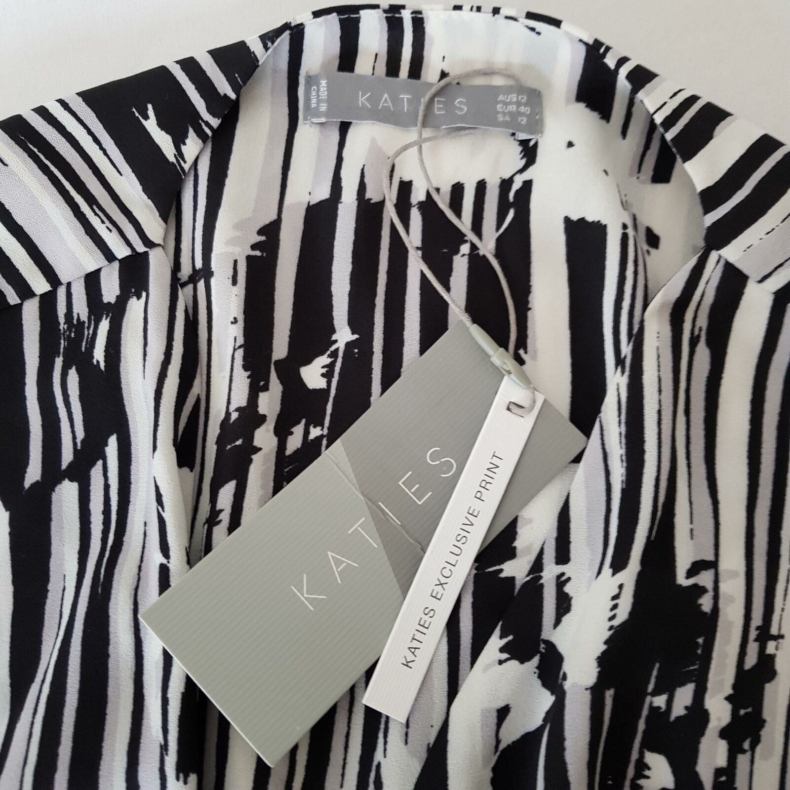 KATIES Story K Artisan Chic Women's V-Neck Maxi Dress Black White Floral Stripe