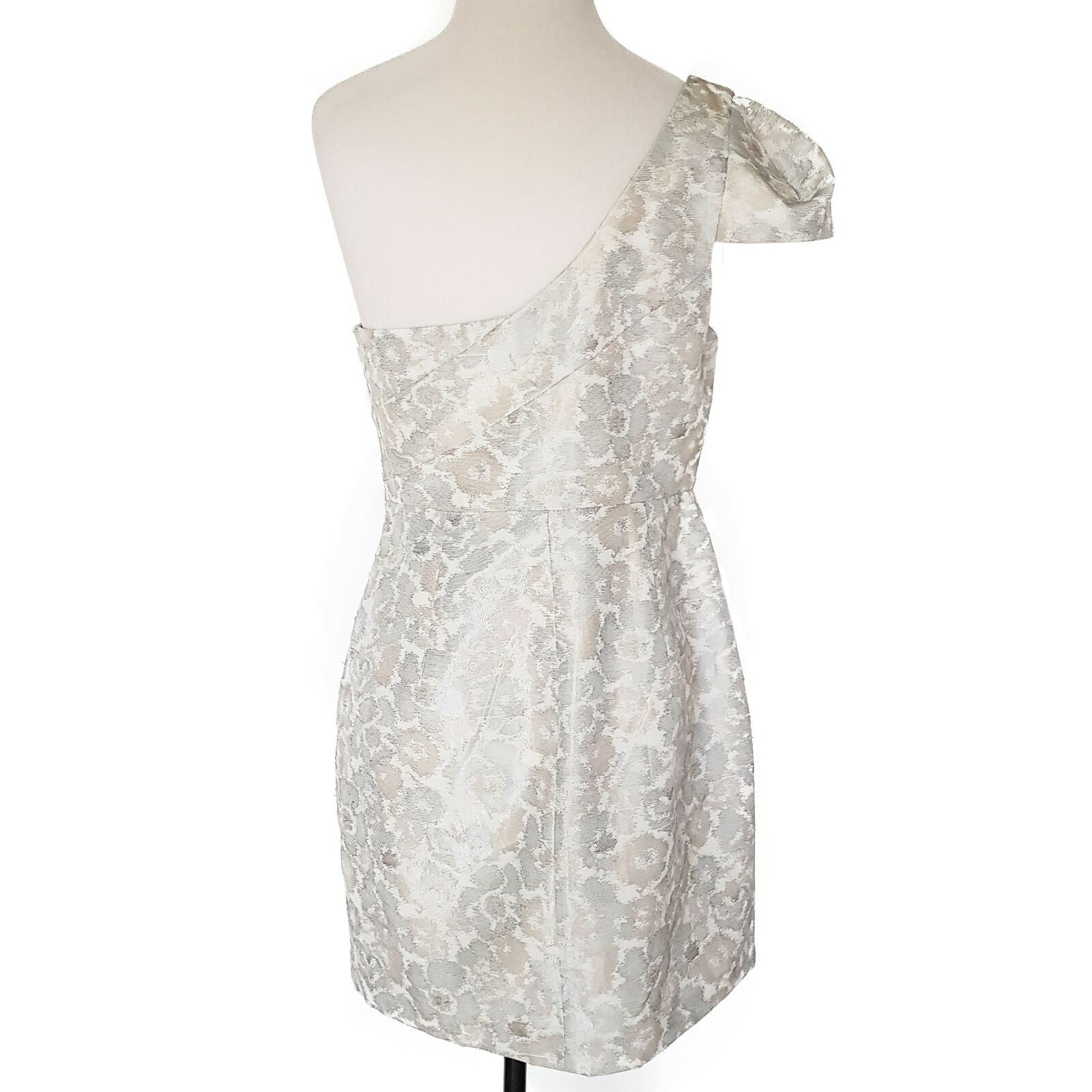 BNWT SEDUCE Metallic Beige White Asymmetric Sleeve Women's Sheath Dress Size 12