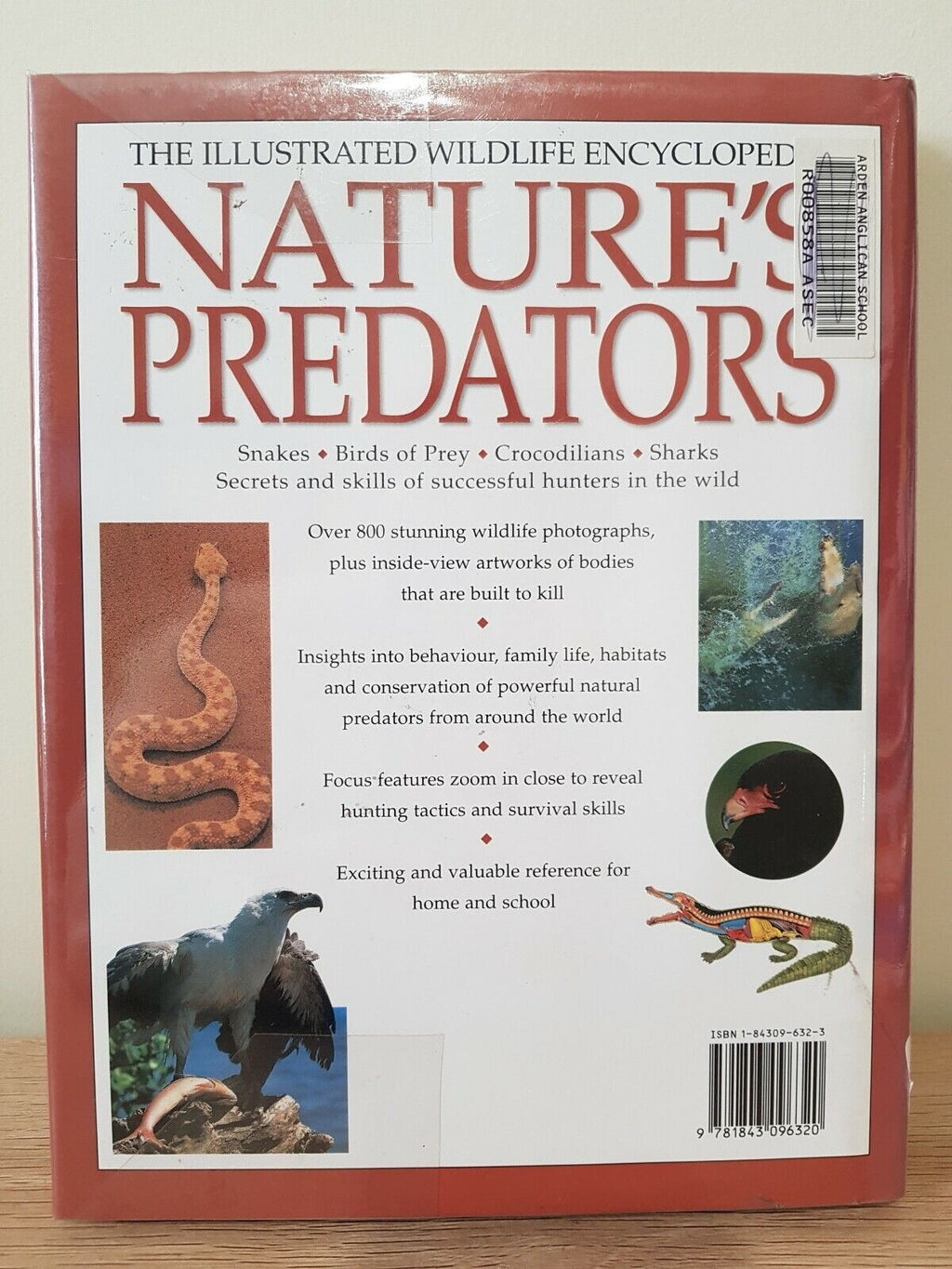 Nature's Predators (The Illustrated Wildlife Encyclopaedia) Hardcover Book
