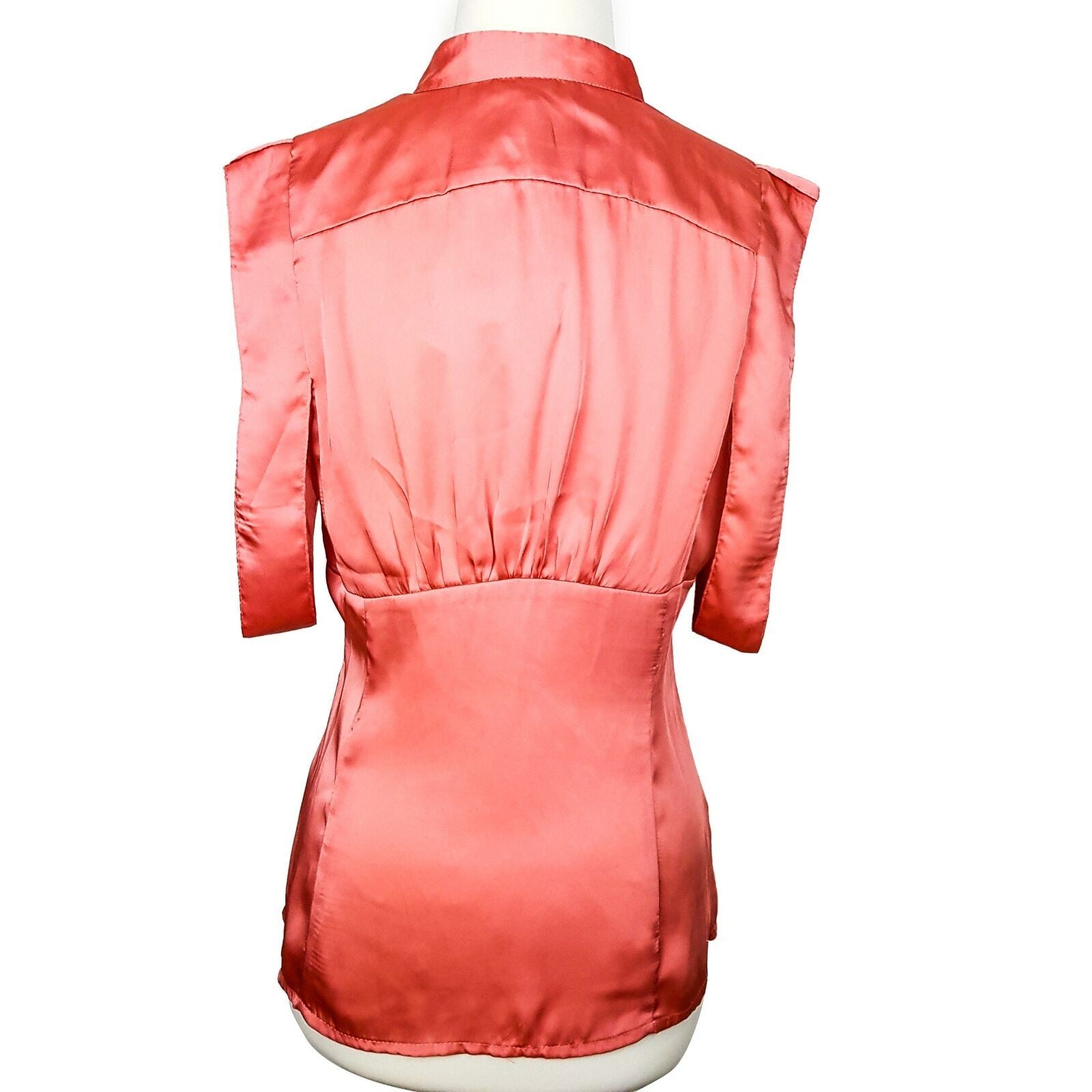 BNWT REVIEW Yoko Obi Coral Pink Satin Women's Button Down Sleeveless Blouse Top