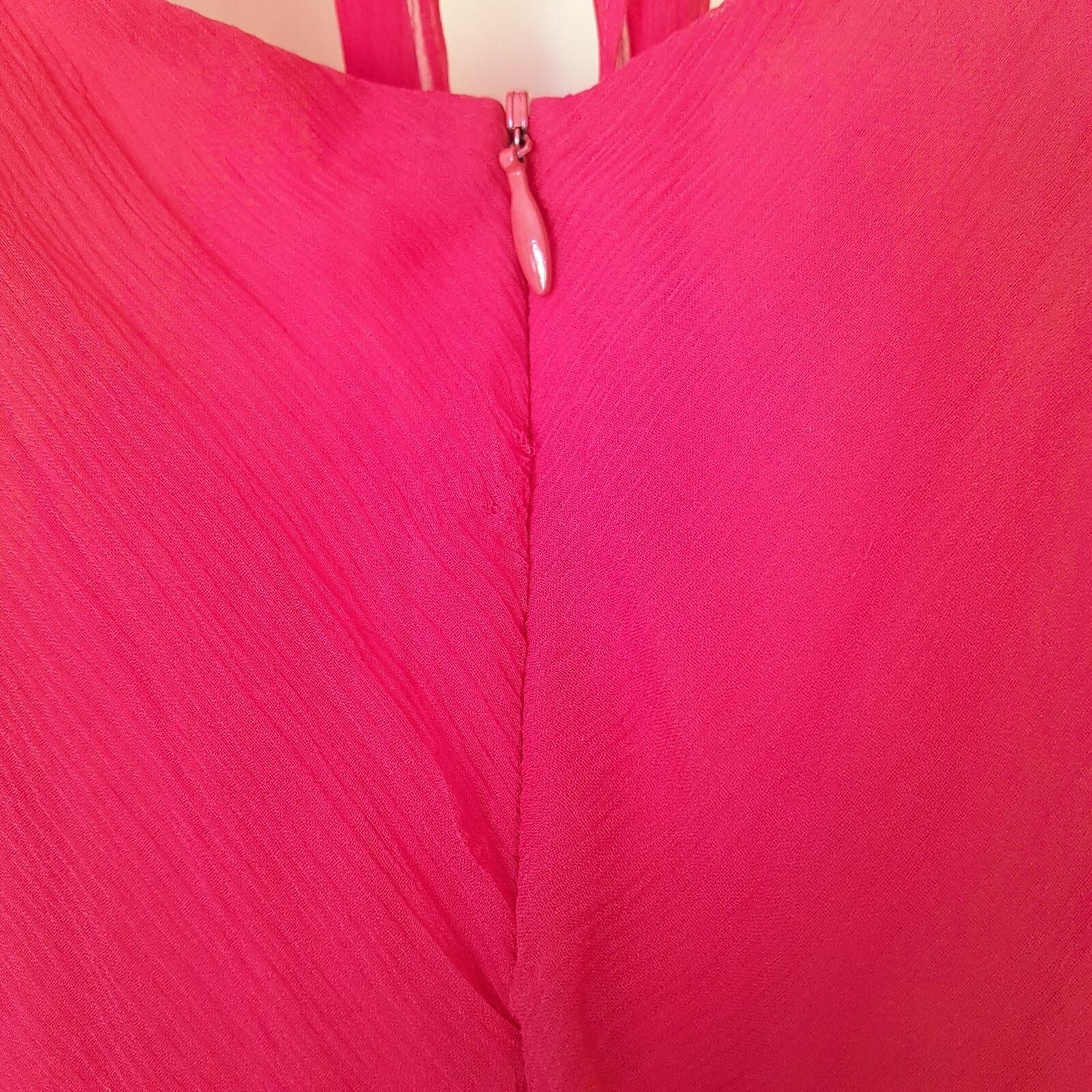 WAREHOUSE Hot Red Sexy Back Silk Ladies Sleeveless Cocktail Sheath Dress V-Neck
