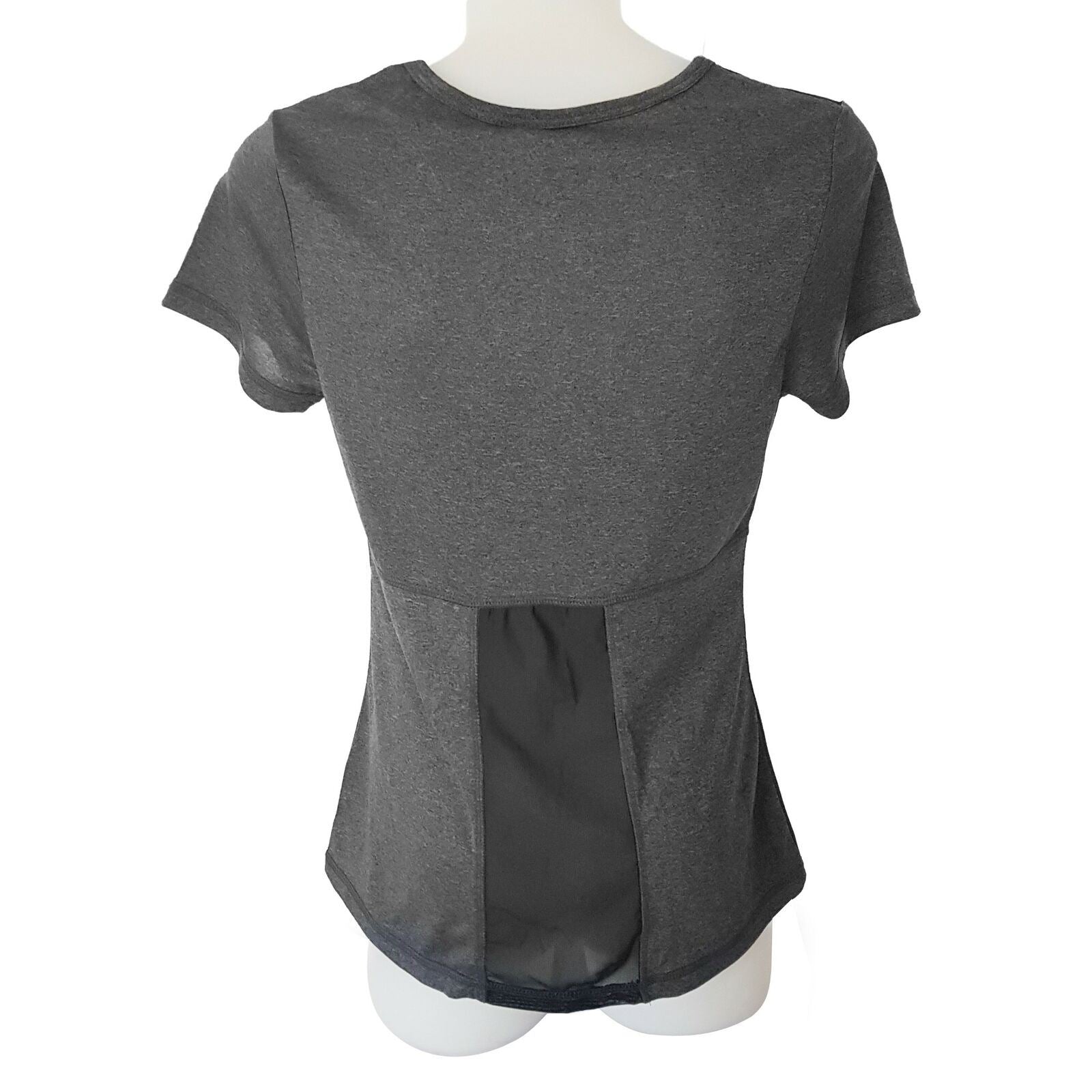 FILA Grey T-Shirt Sports Wear Fit Rash-guard Swimming Surfing Gym Dance Running
