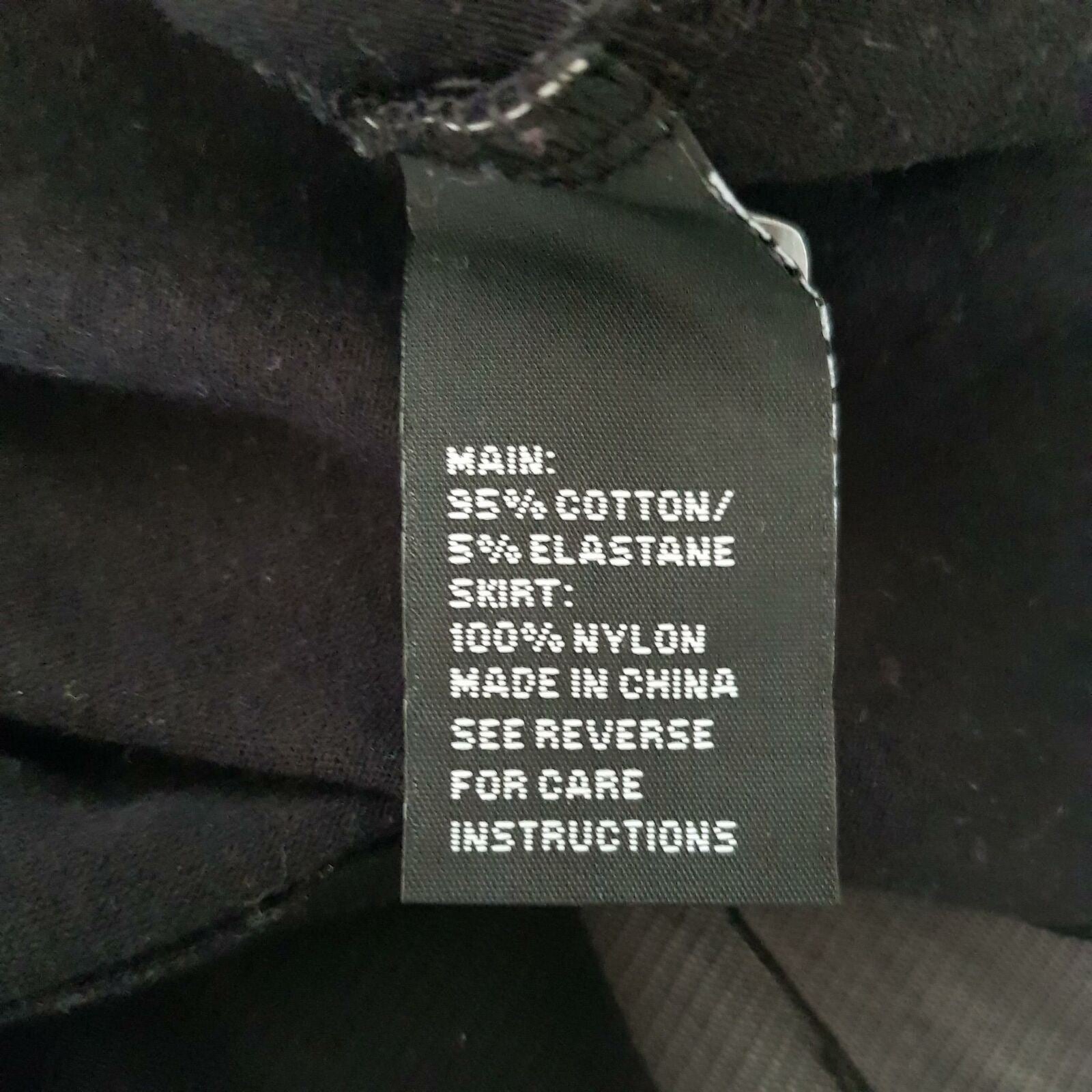 SPORTSGIRL Black Sexy Dress Pleated Lace Skirt Center Key Hole Formal Cocktail