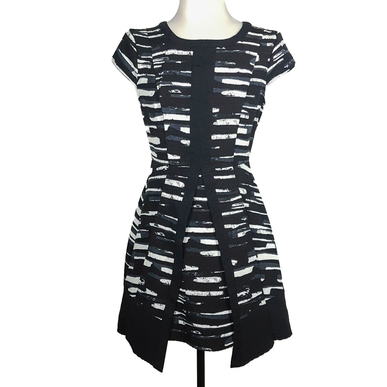 Tokito A-Line Fit & Flare Mini Dress Cocktail Party Short Sleeve Zipper Back