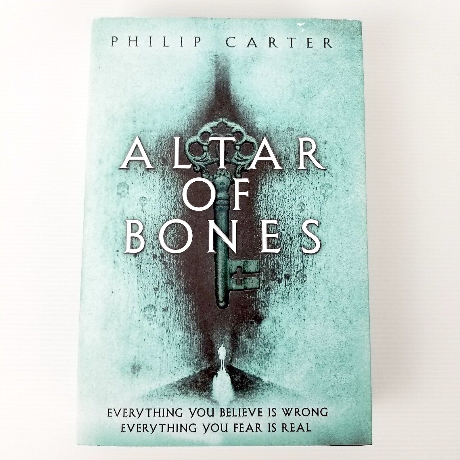 Altar of Bones by Philip Carter (Hardcover, 2011) Thriller Action Novel Book