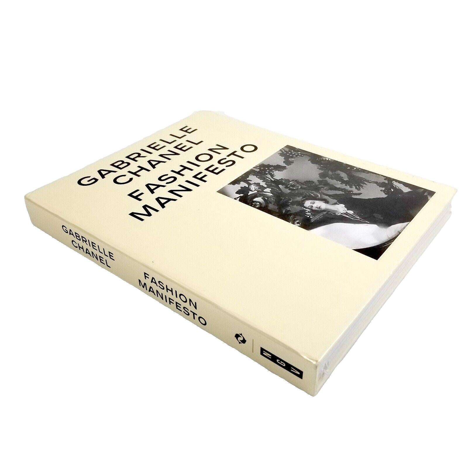 Gabrielle Chanel (Revised Edition) Fashion Manifesto by Miren Arzalluz Hardcover