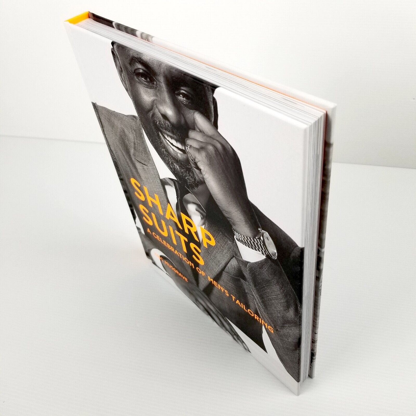 Sharp Suits: A celebration of men's tailoring by Eric Musgrave (Hardcover, 2019)