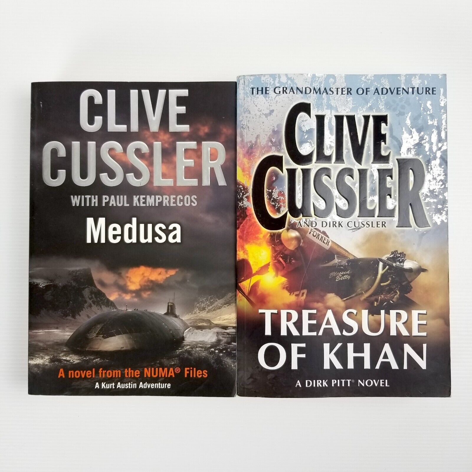 2pc Book Bundle Clive Cussler: Medusa & Treasure of Khan, Paperback Fiction Good