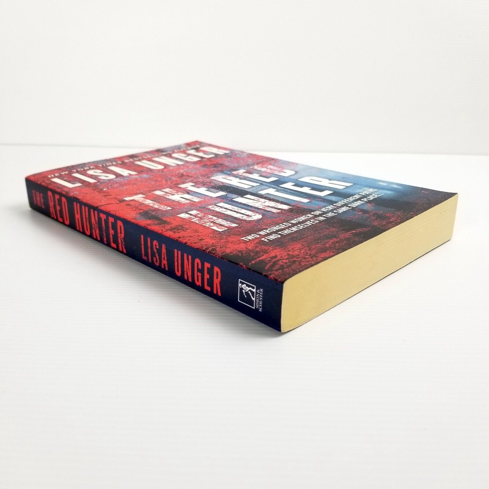 The Red Hunter by Lisa Unger (Paperback, 2017) Justice Revenge Crime Thriller