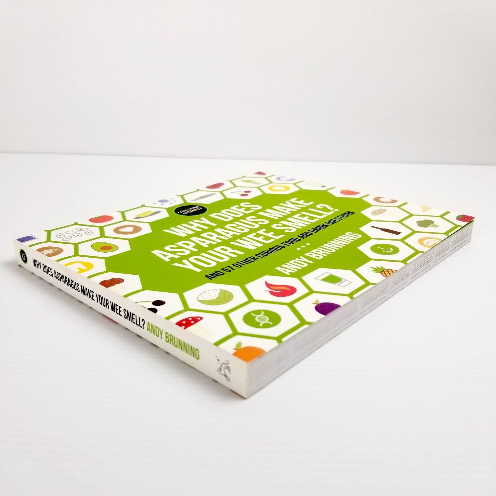 Why Does Asparagus Make Your Wee Smell? by Andy Brunning (Paperback, 2016) Book