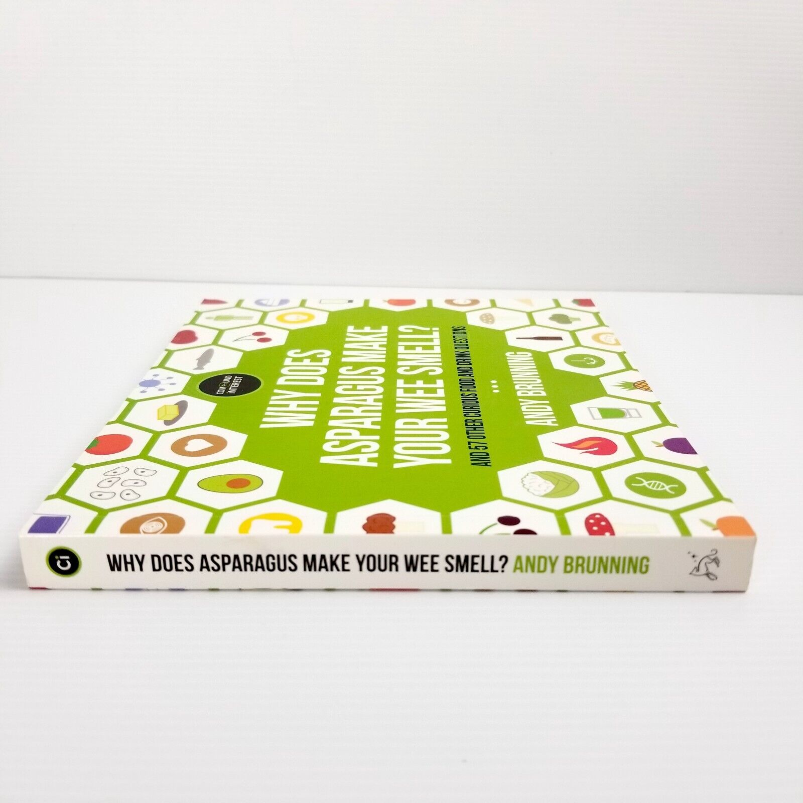 Why Does Asparagus Make Your Wee Smell? by Andy Brunning (Paperback, 2016) Book