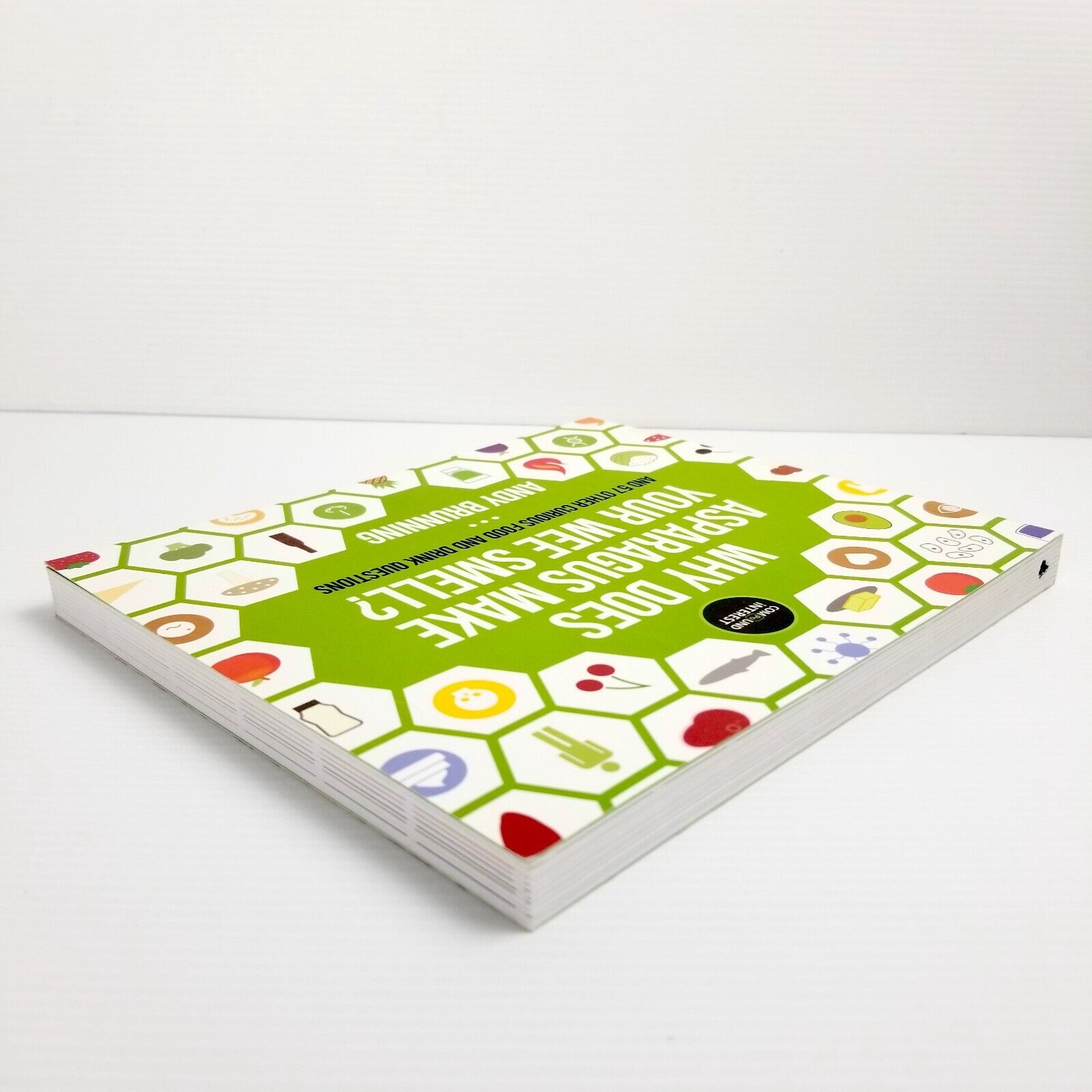 Why Does Asparagus Make Your Wee Smell? by Andy Brunning (Paperback, 2016) Book