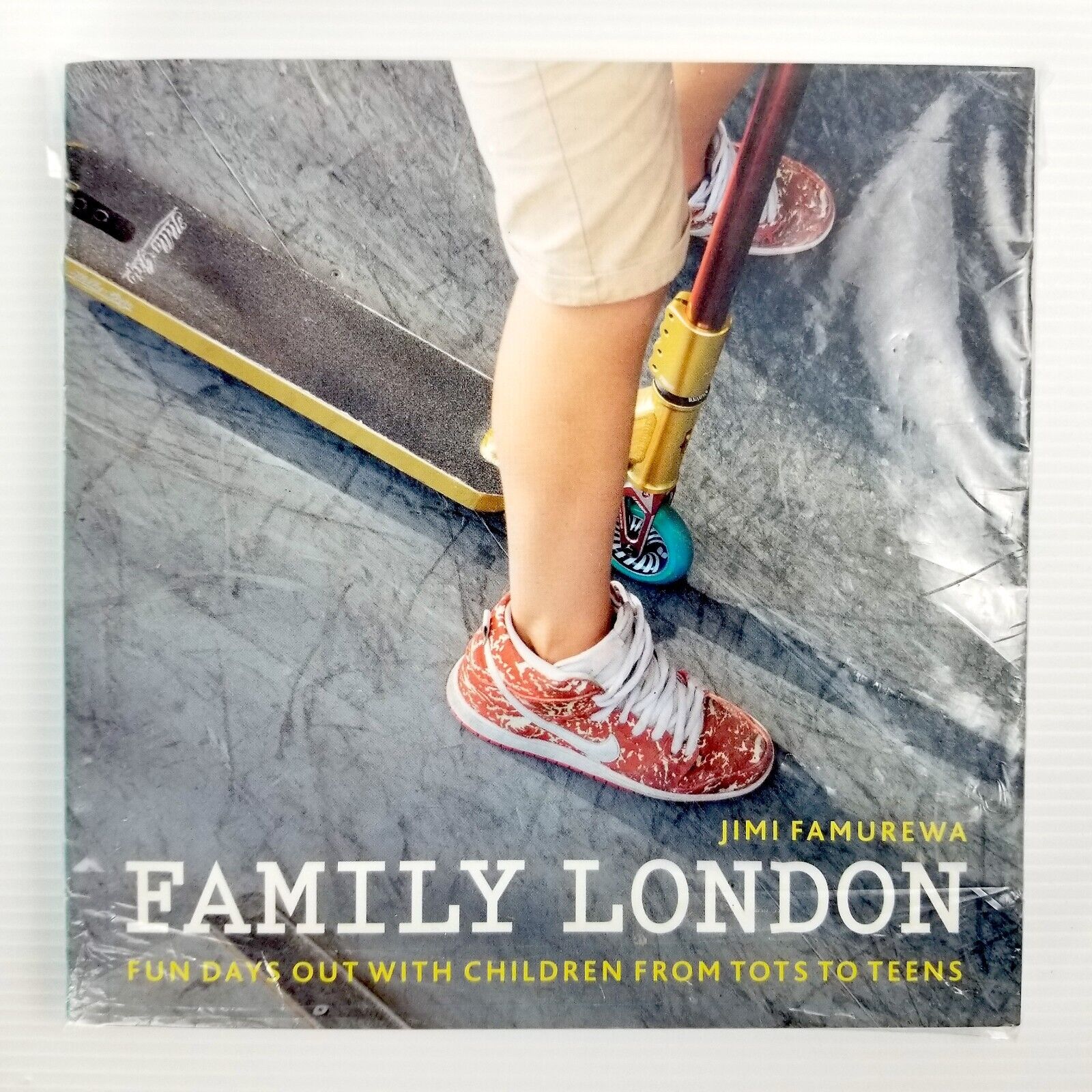 Family London by Jimi Famurewa (Paperback, 2017) Essential Insider's Guide Book