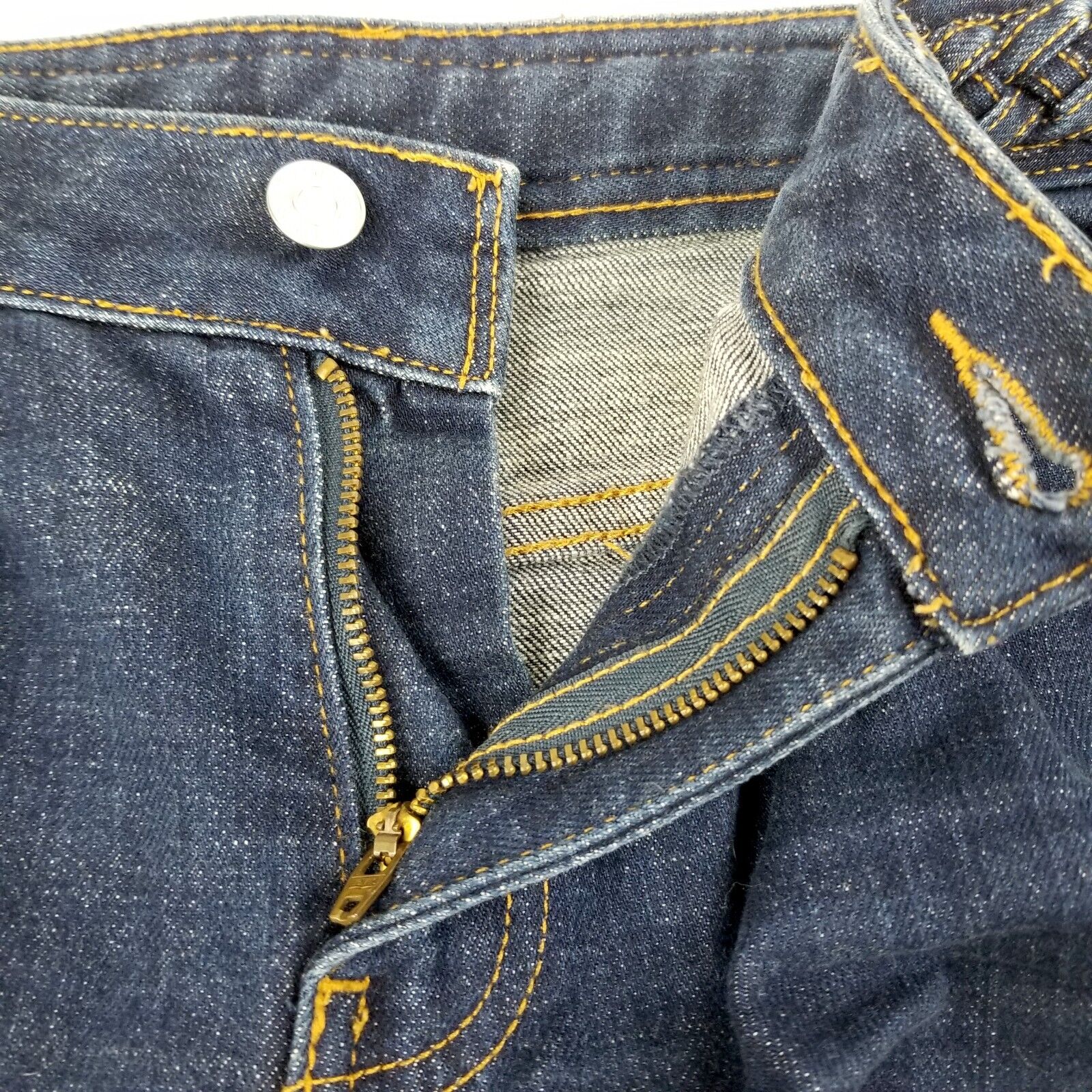 Levi's Women's Size 10 Denim Jean Shorts Dark Wash Blue Braided Belt Hot Pants
