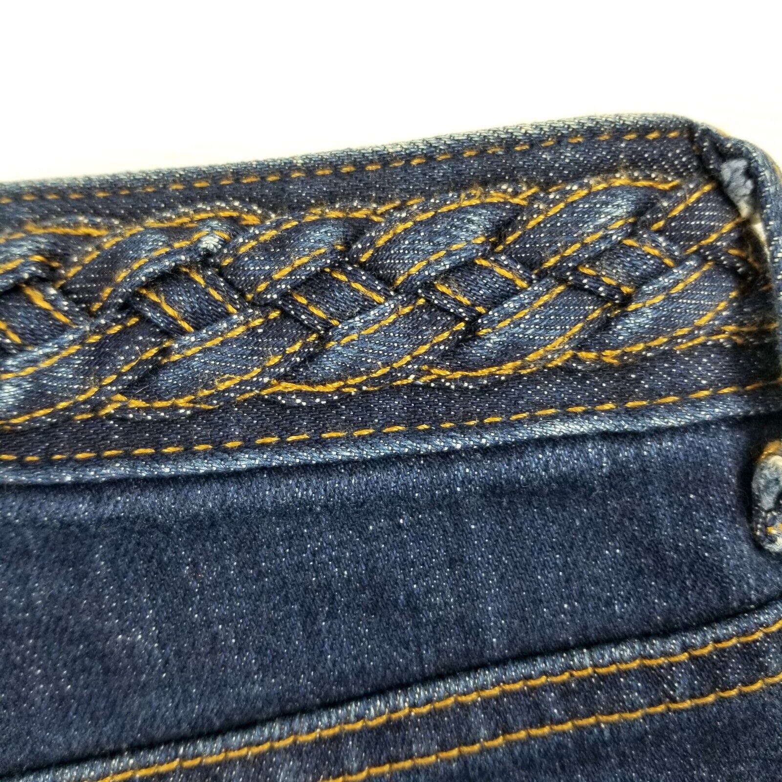 Levi's Women's Size 10 Denim Jean Shorts Dark Wash Blue Braided Belt Hot Pants
