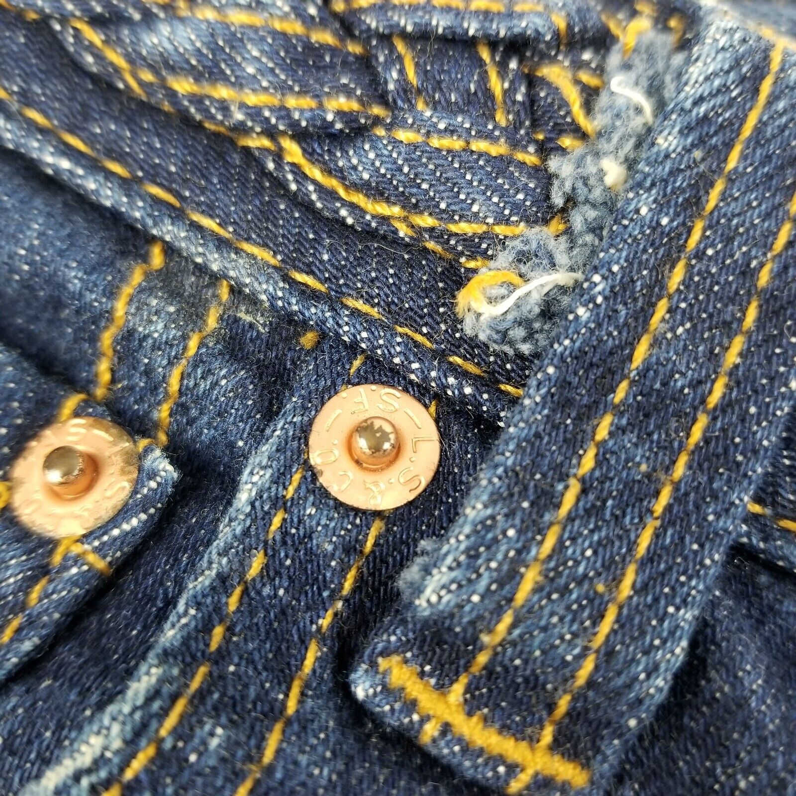 Levi's Women's Size 10 Denim Jean Shorts Dark Wash Blue Braided Belt Hot Pants