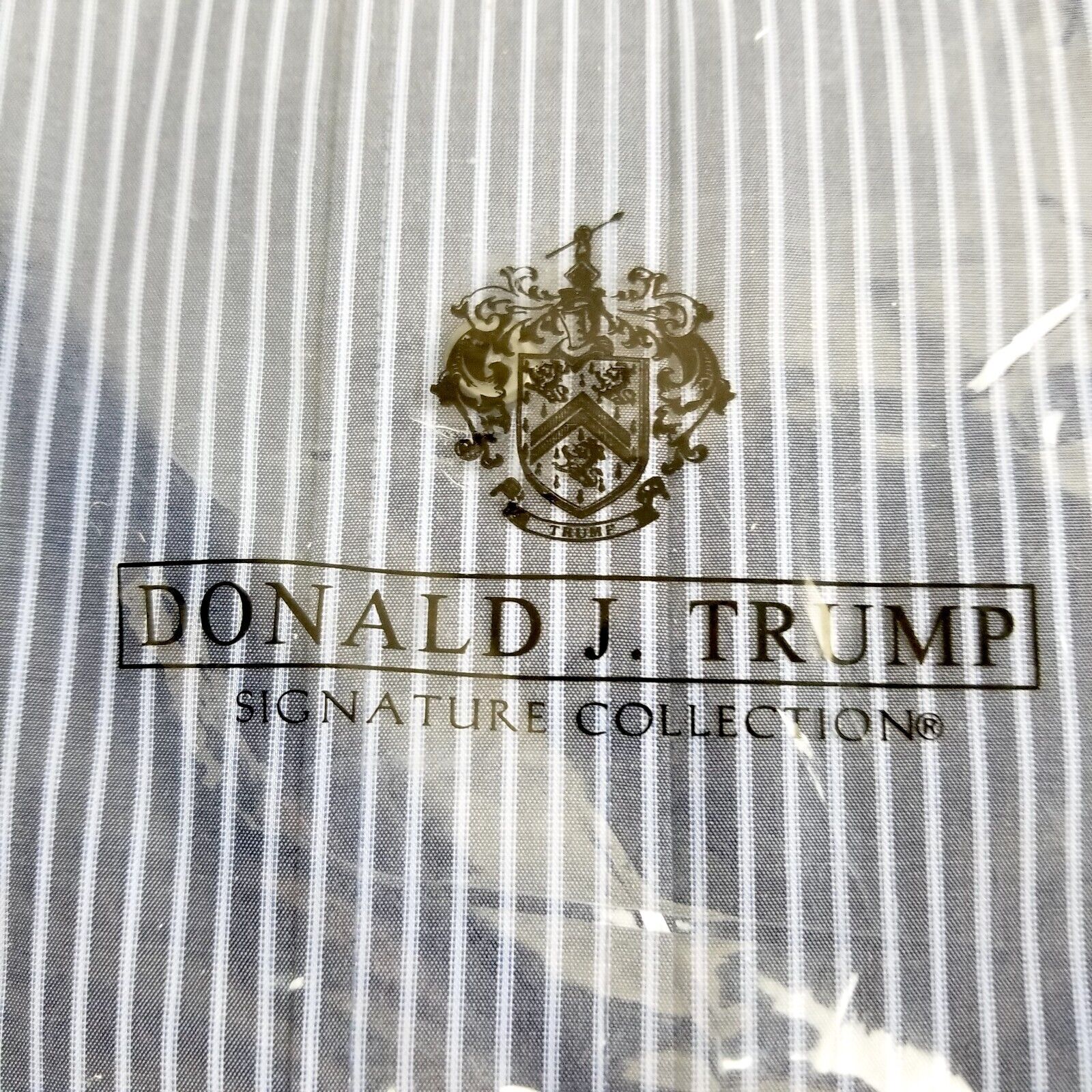 Donald J. Trump Signature Collection Buttoned Dress Shirt Blue Small 15.5 32/33