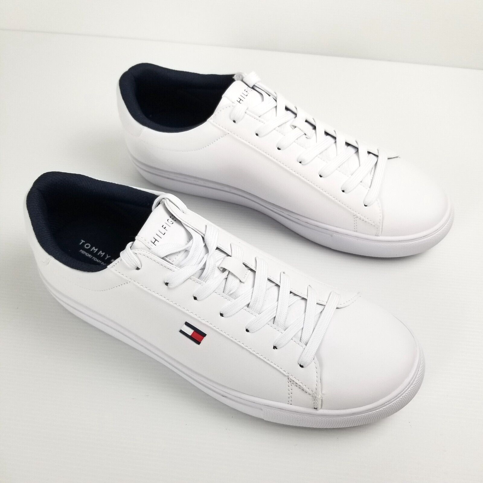 Tommy Hilfiger Men's Brecon Sneaker US 11 M White Smart Casual Dress Shoes New