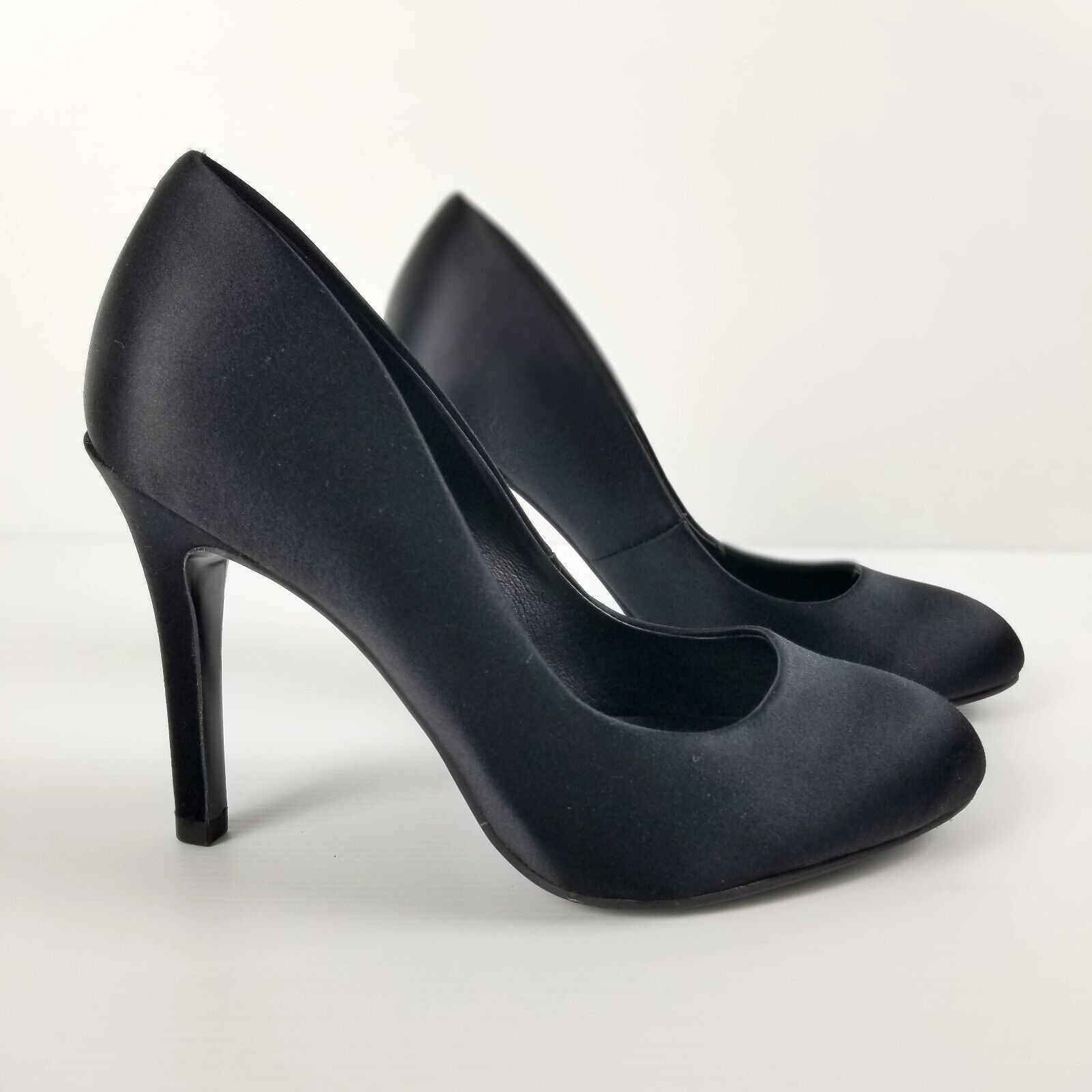 Shoes of Prey Women's Sz 4 WW Black Satin Round Toe High Heels Stilettos Formal