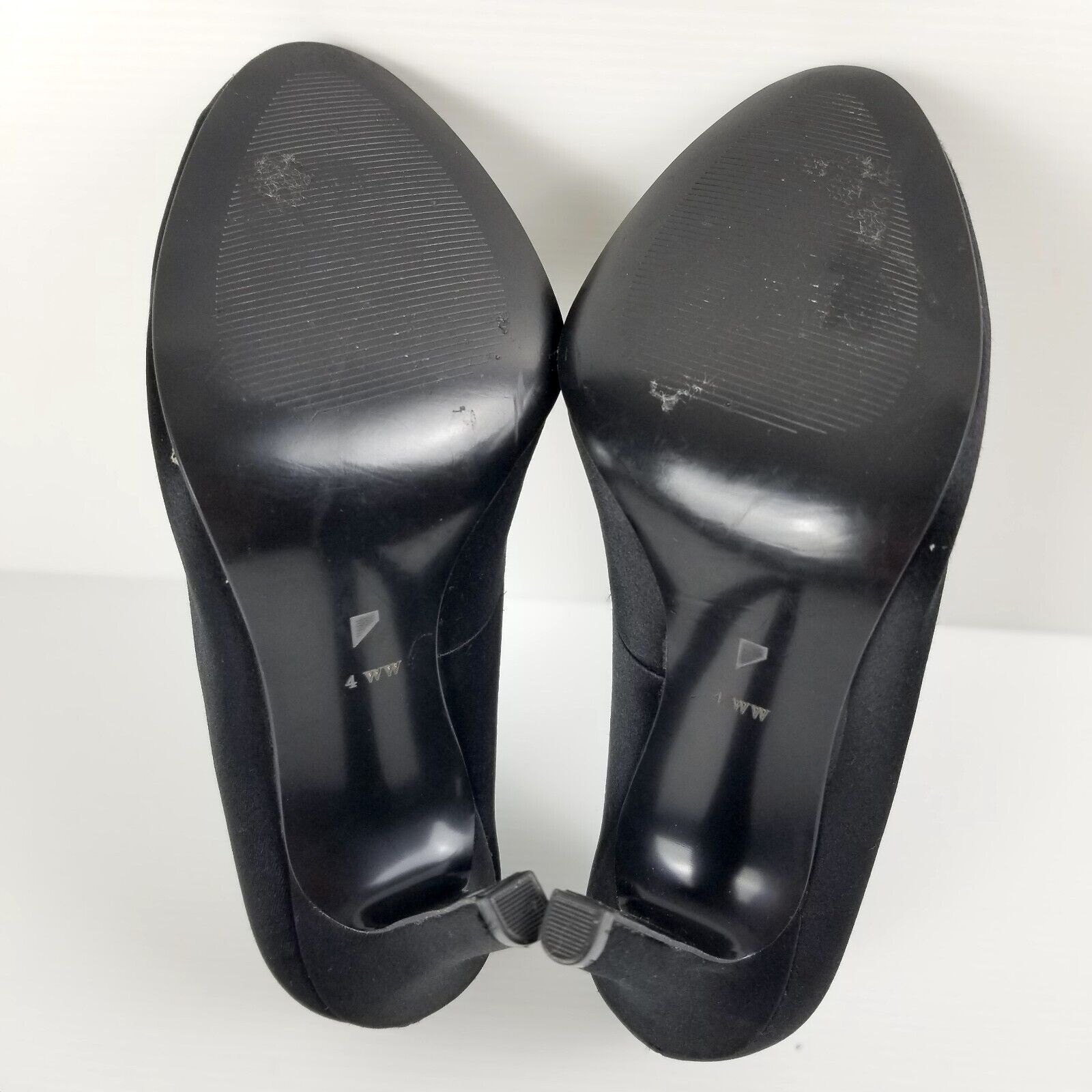 Shoes of Prey Women's Sz 4 WW Black Satin Round Toe High Heels Stilettos Formal