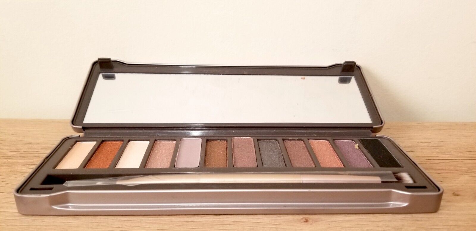 12-Shade Eyeshadow Palette Nude Beige Purple Tones Smokey Eye Glitter Matte 2nd