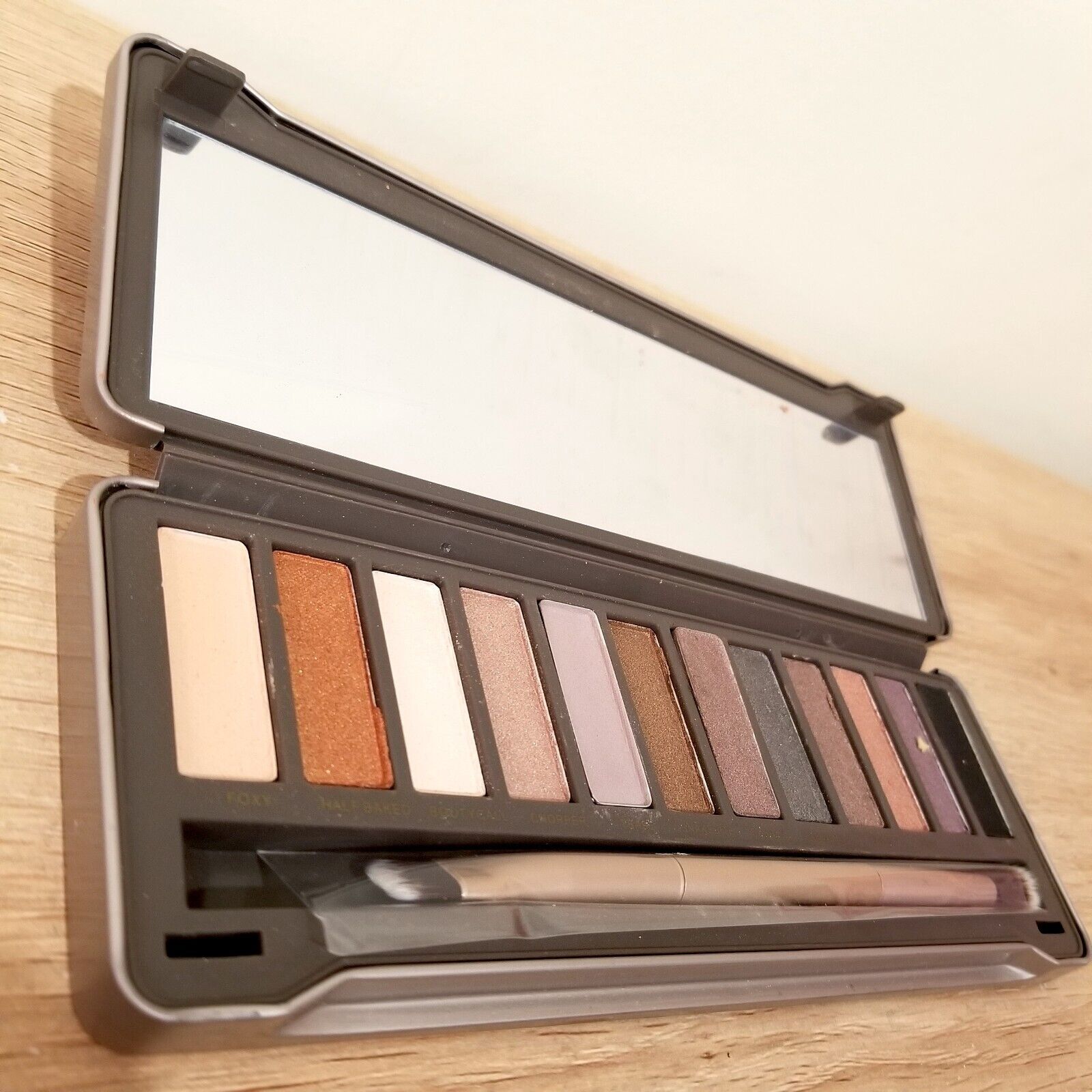 12-Shade Eyeshadow Palette Nude Beige Purple Tones Smokey Eye Glitter Matte 2nd