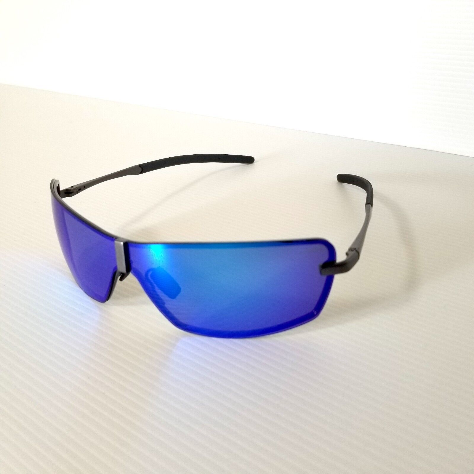 Kingseven Men's Lightweight Sports Sunglasses Blue Mirror Lens 139mm Slim Frame