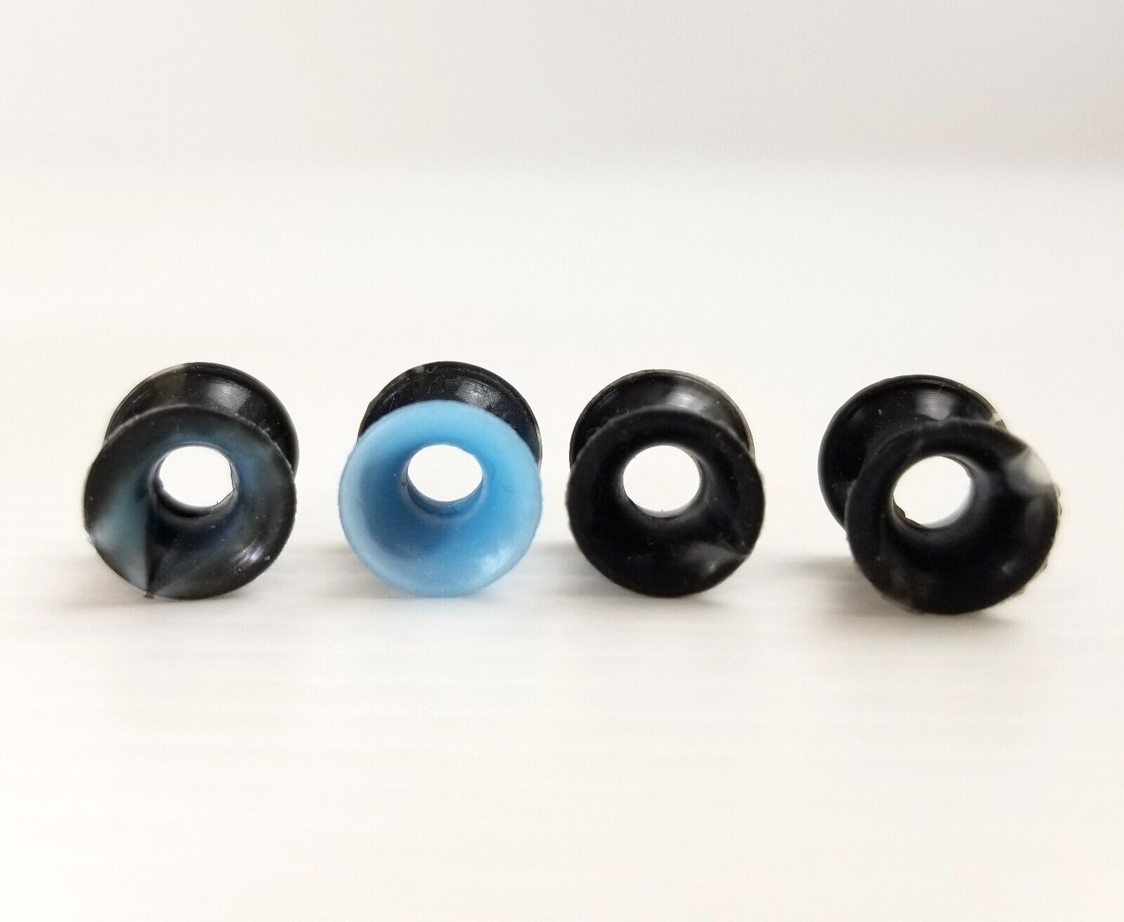 4pcs Black/Blue Marble 6mm Ear Gauges Silicone Flesh Tunnels Flexible Tie Dye