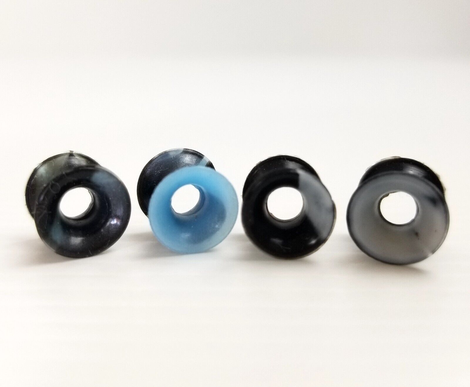4pcs Black/Blue Marble 6mm Ear Gauges Silicone Flesh Tunnels Flexible Tie Dye