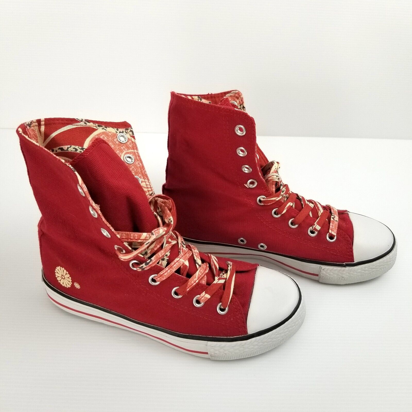 Women's EU 35 Corazon Red High-Top Canvas Sneakers, Fun Floral Pattern Lining