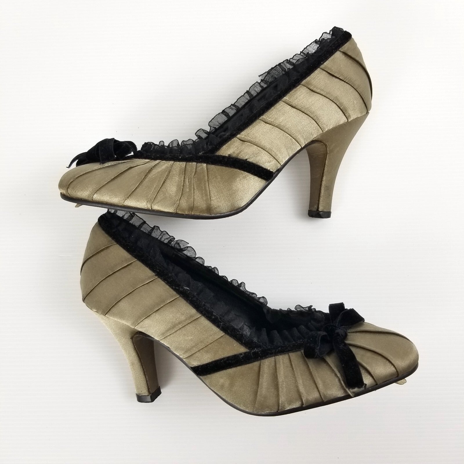Vintage Beauty By Liza Women's 34 EU Gold Satin Lace Velvet Bow Heels Shoes VTG