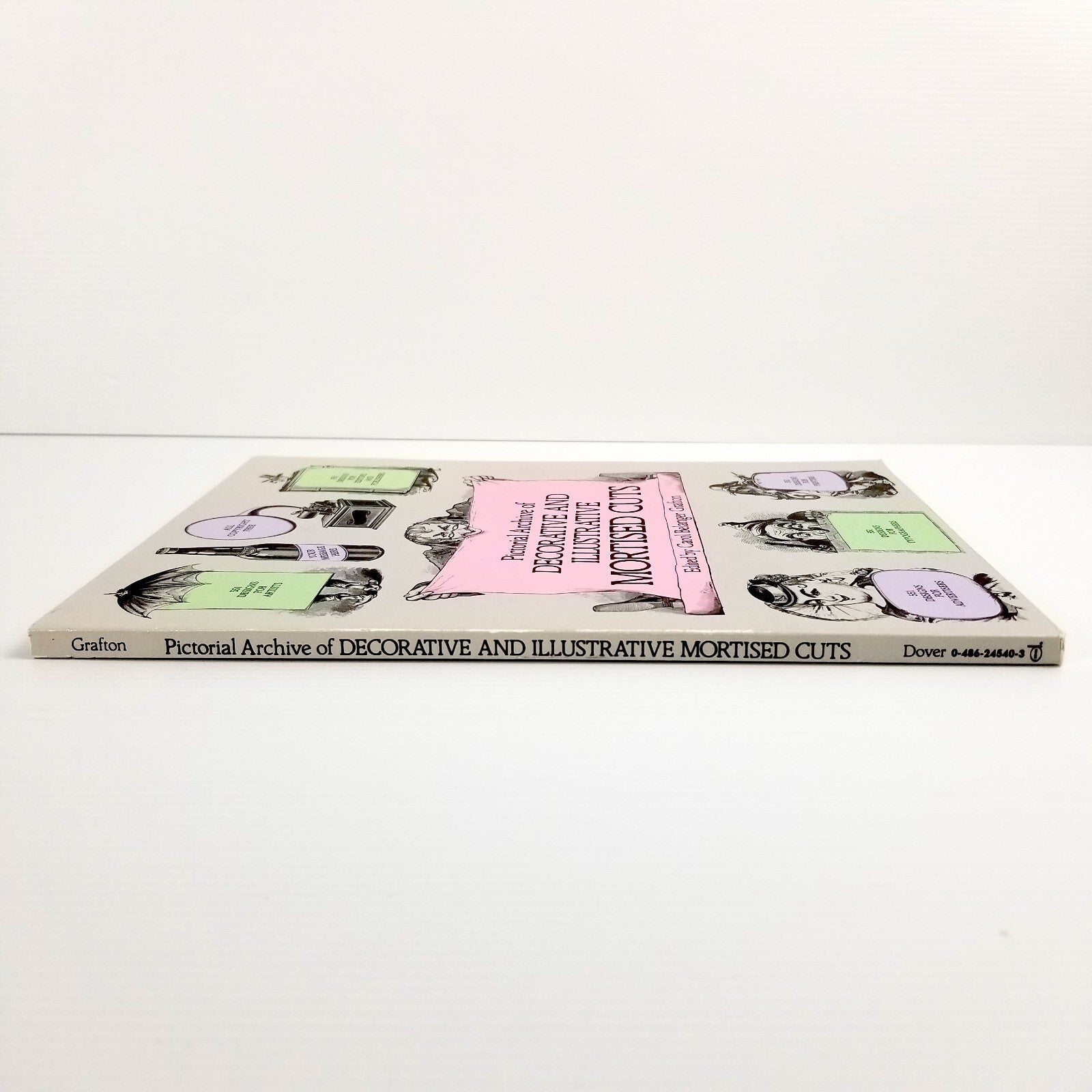 Pictorial Archive of Decorative and Illustrative Mortised Cuts: 551 Designs 1983