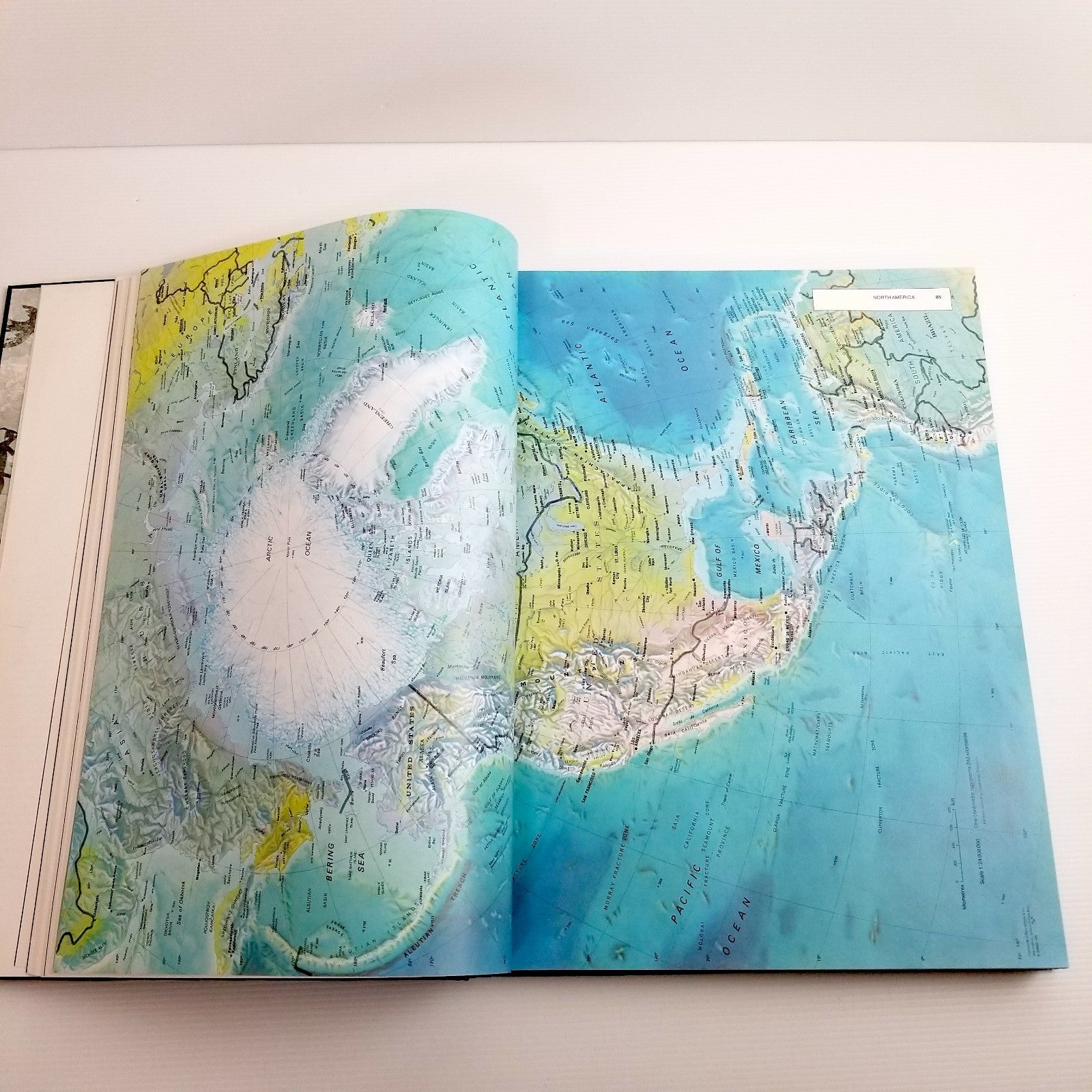 Vintage Rare The Macquarie World Atlas by Macquarie (Hardcover, 1994) Large Book