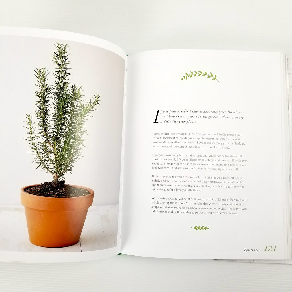 Courtyard Kitchen: Recipes and growing tips for herbs and potted fruits, N. Boog