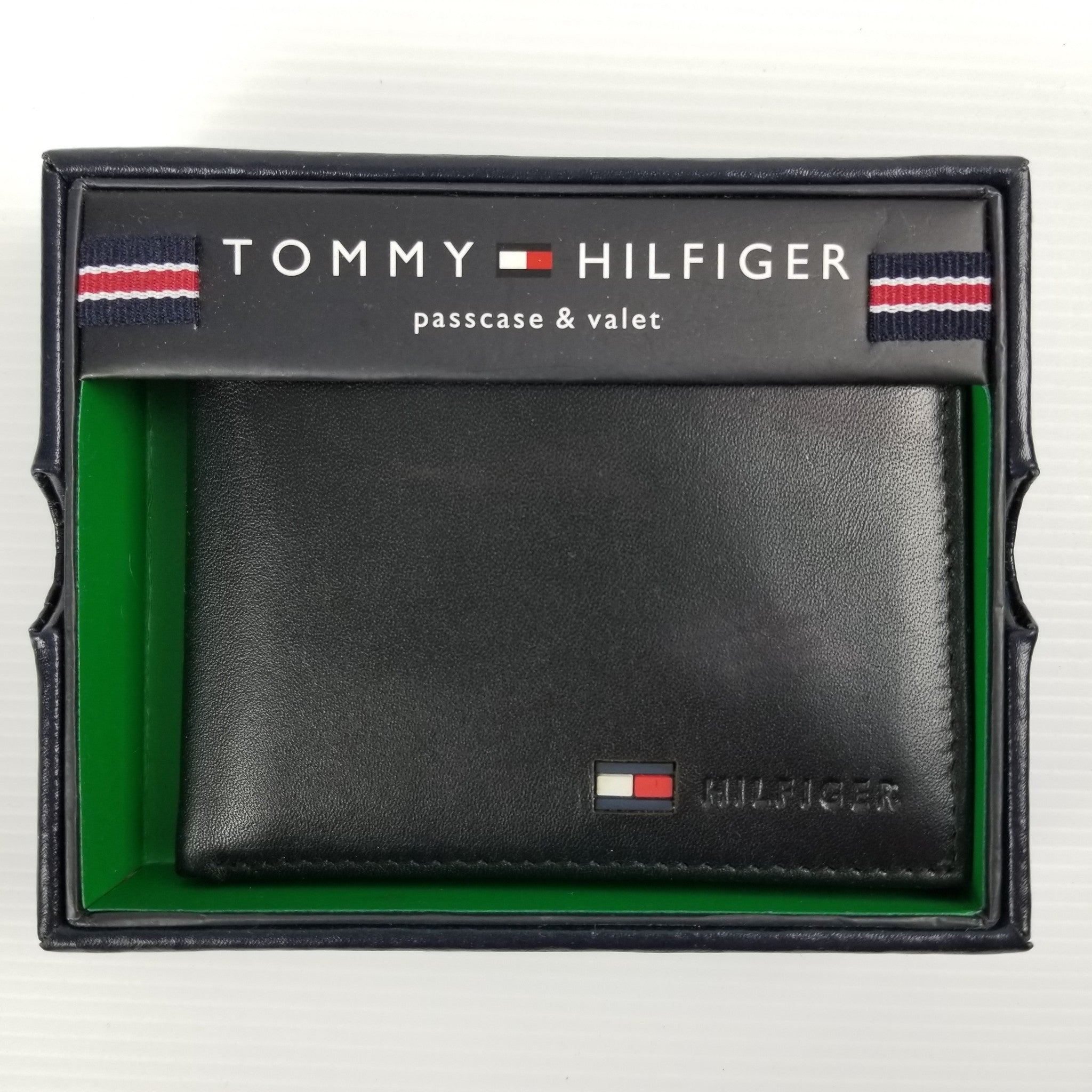 Tommy Hilfiger Men's Bifold Leather Wallet Passcase Stockton Billfold Black, New
